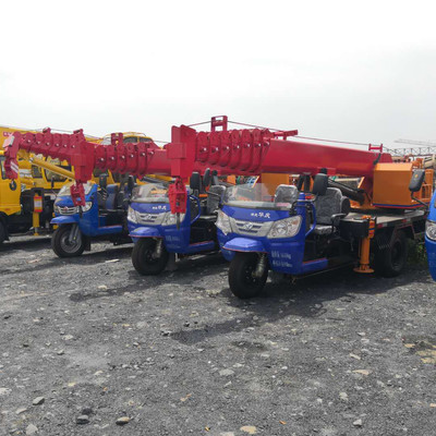 智联全液压三轮随车吊 农村建筑工程的小型多功能解决方案